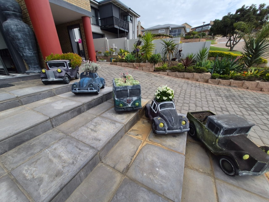 4 Bedroom Property for Sale in Monte Christo Western Cape